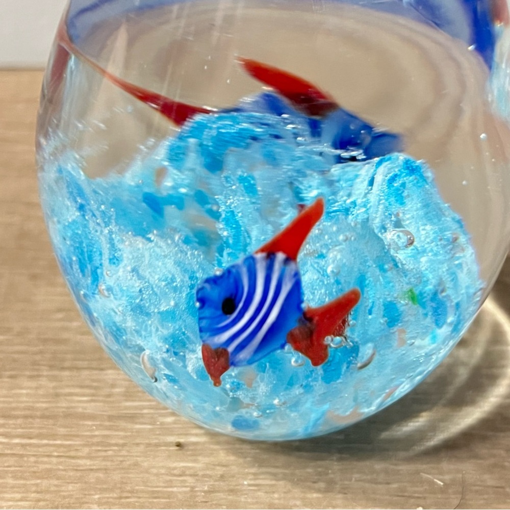 Aquarium Blue Fish Art Glass Paperweight Egg Shape 4" Tall 1" Dia Heavy 13oz - Picture 4 of 11